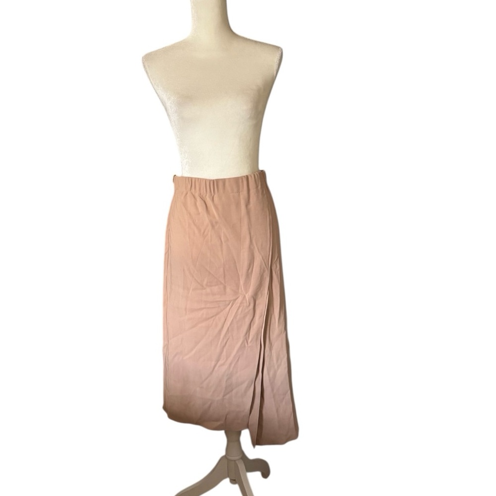 Brunello Cucinelli Dusty Pink Mid-Length Silk Skirt